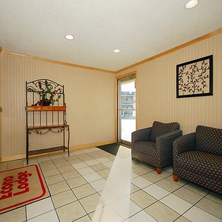 Rodeway Inn West Dodge Omaha Interior photo