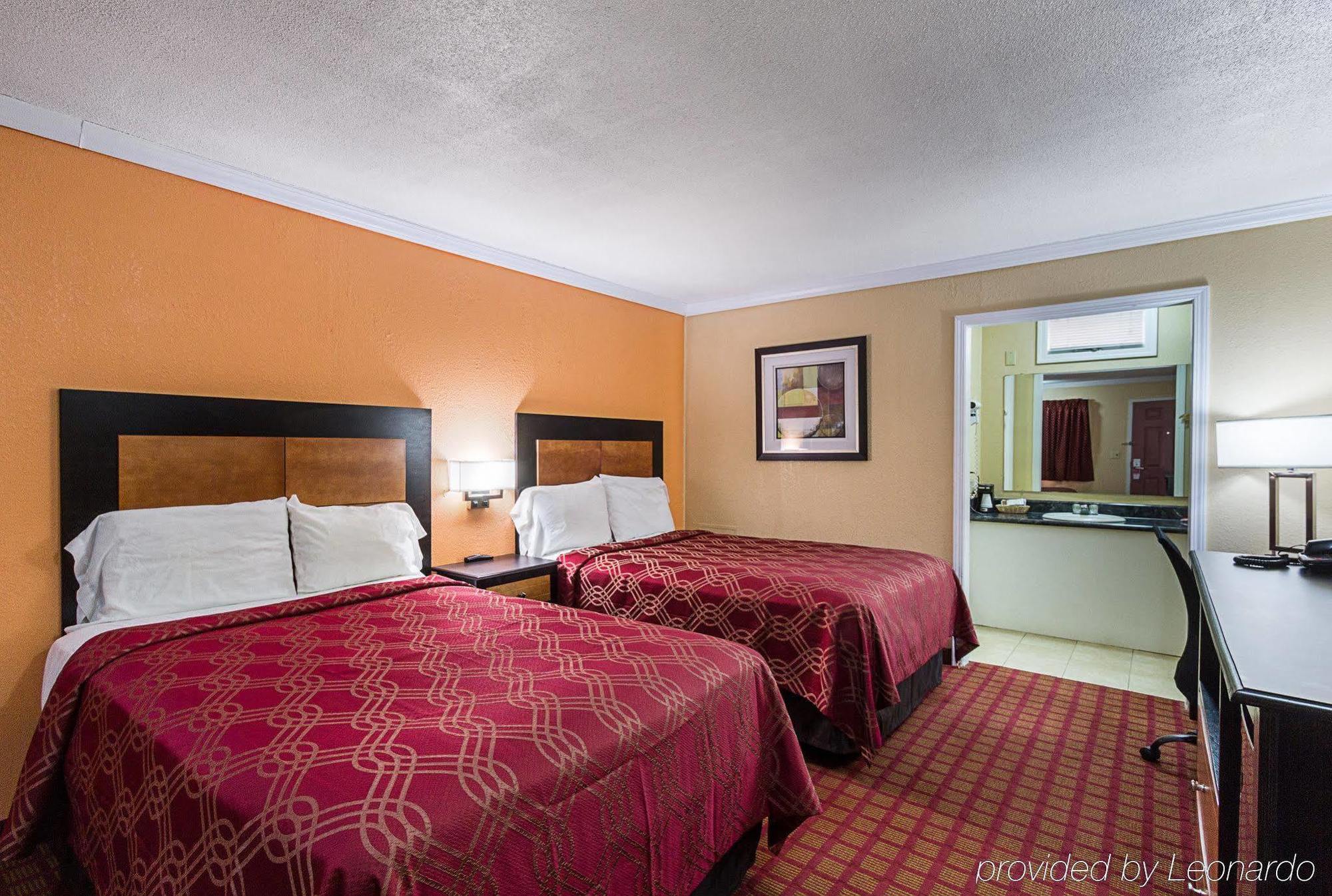 Rodeway Inn West Dodge Omaha Exterior photo